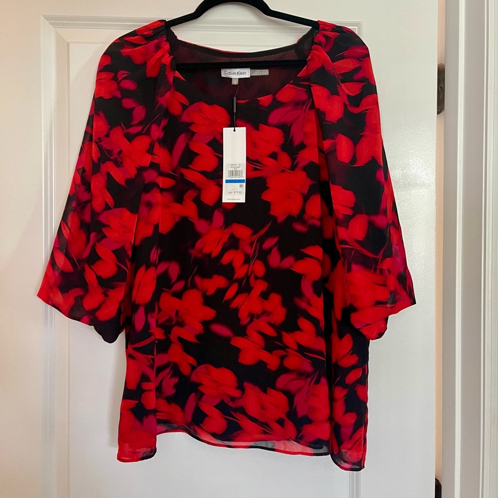 Calvin Klein XL flowy floral polyester woman's top. Party, office, travel, date